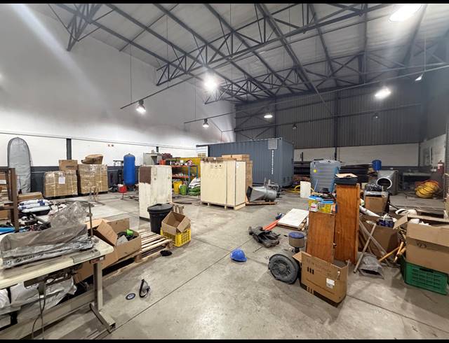 348M² WAREHOUSE TO LET IN FIRGROVE